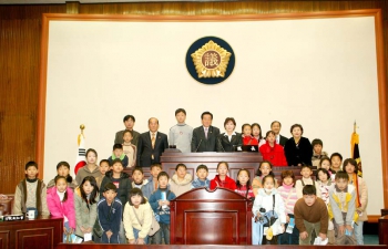 유천초등학교의회방문 대표이미지